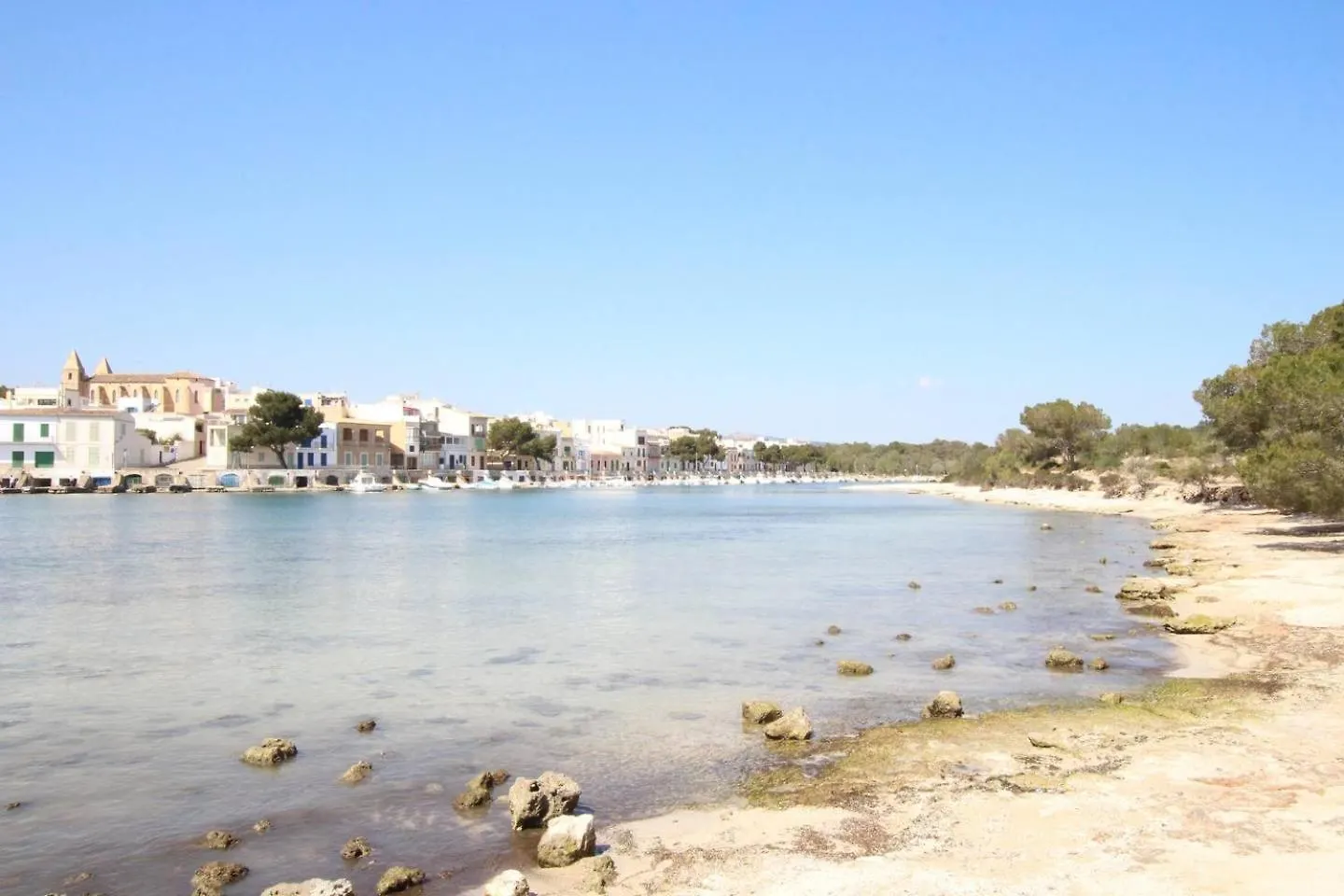 Family Summer House Porto Colom. 펠라니트스